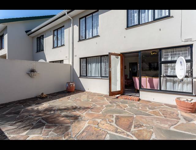3 BEDROOM DUPLEX SOLD IN PANORAMA
